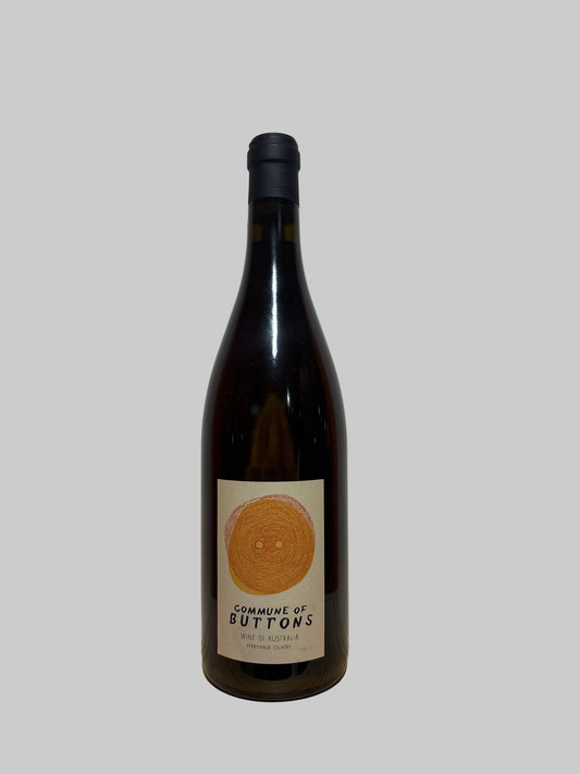 Macerated Chardonnay 2021, Commune of Buttons
